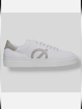 NWOT LOCI "Nine" Low Top Vegan Sneakers EU 38. US 7